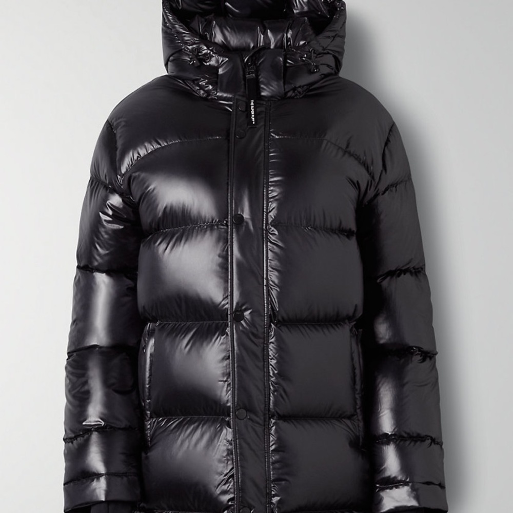 Aritzia TNA Super Puff Mid in HiGloss Black